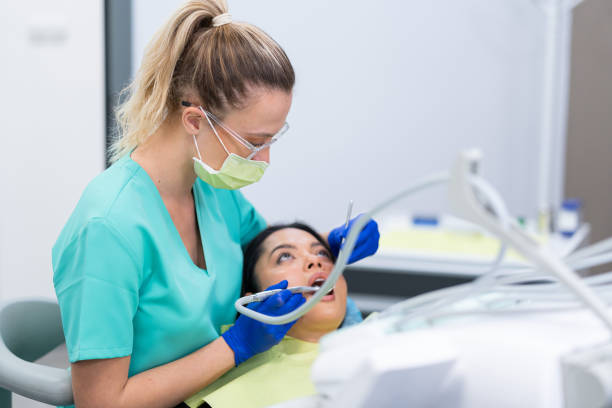 Best Emergency Tooth Extraction in Seal Beach, CA